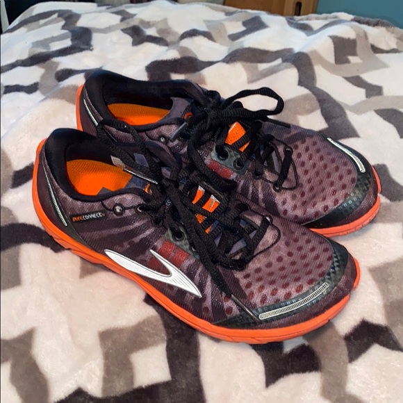 brooks shoes orange